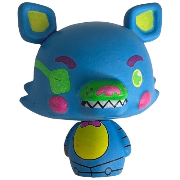 4 Funko Five Nights At Freddys Pint Size Blacklight Foxy Candy Cane Yellow Blue - Picture 6 of 11